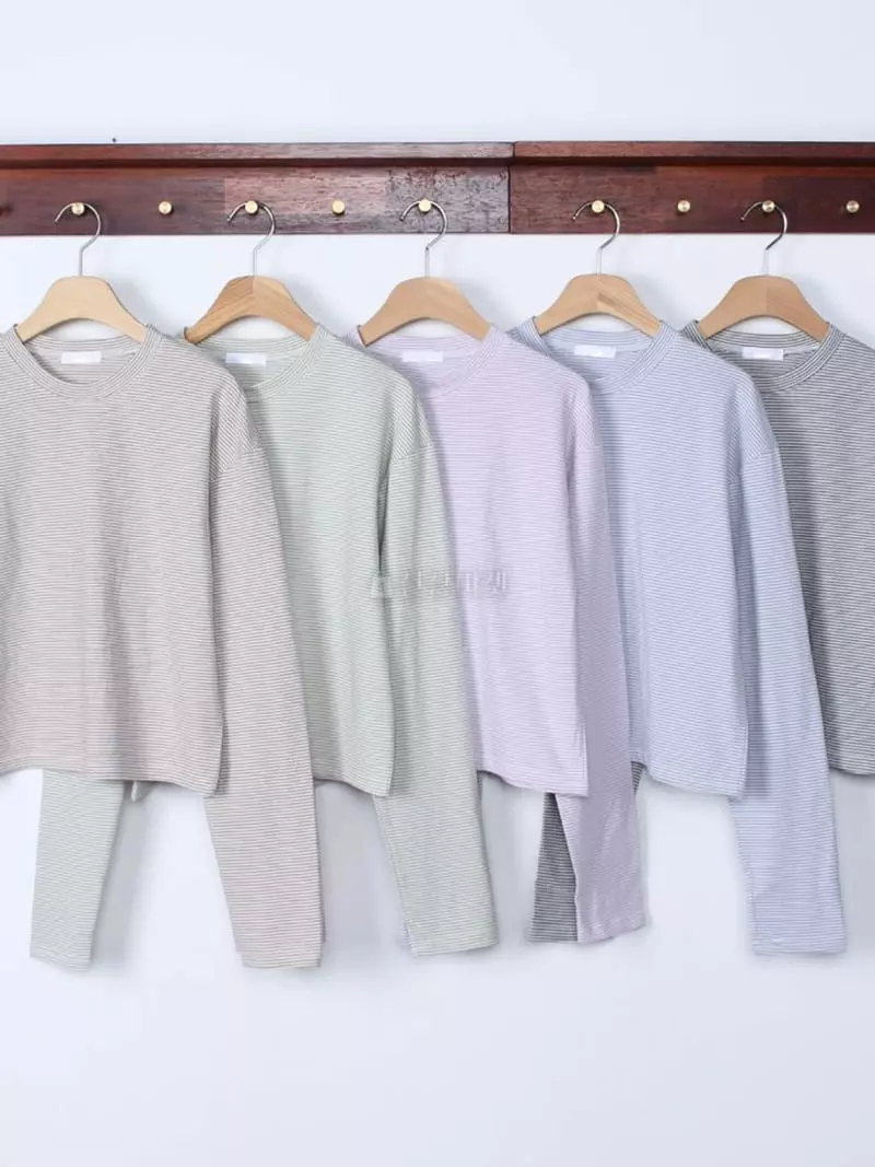 Chemi - Korean Women Fashion - #momslook - Pong Dang Stripes Tee - 4