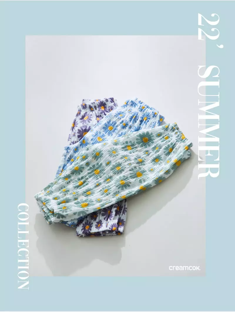 Creamcok - Korean Children Fashion - #designkidswear - Flower Cooling Capri Pants