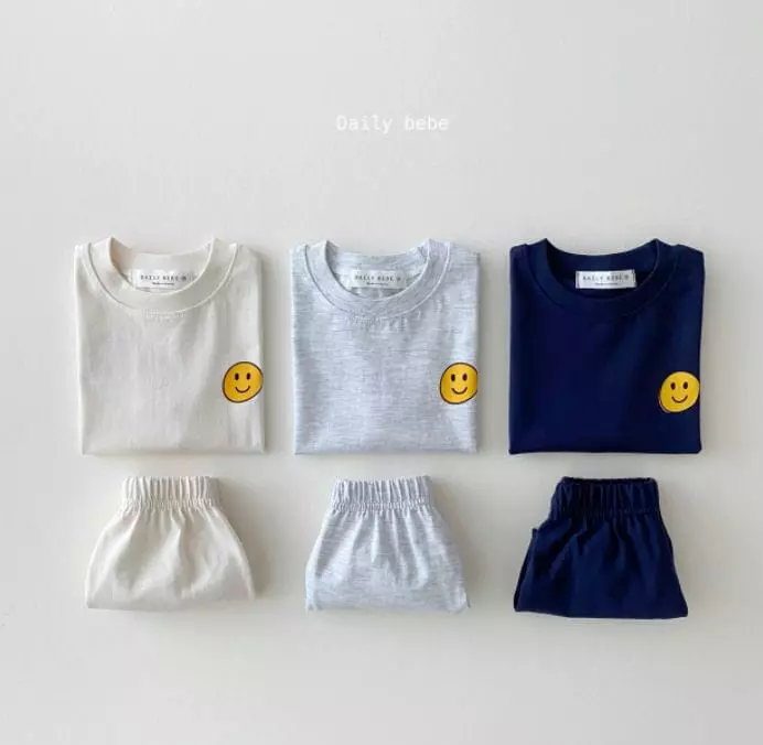 Daily Bebe - Korean Children Fashion - #Kfashion4kids - Ador Smile Top Bottom Set