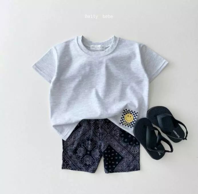Daily Bebe - Korean Children Fashion - #magicofchildhood - Smile Patch Tee - 8