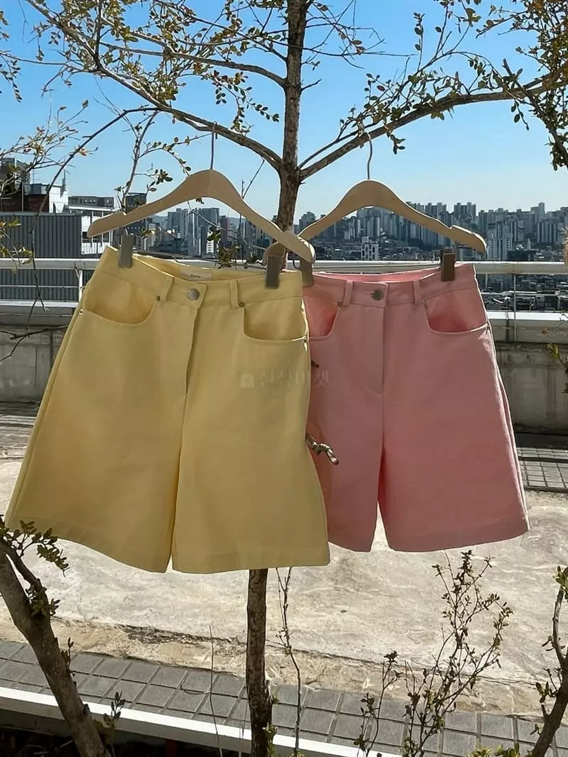 Fifty - Korean Women Fashion - #vintageinspired - Color Shorts