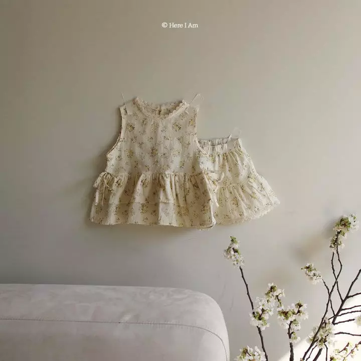 Here I Am - Korean Children Fashion - #kidsstore - Lev Frill Top Bottom Set - 5