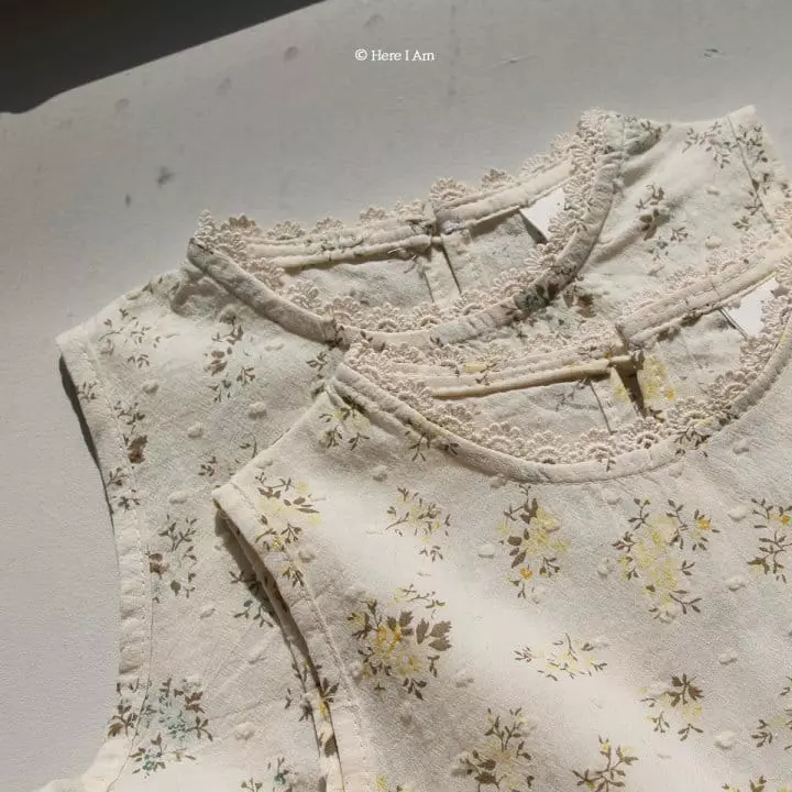 Here I Am - Korean Children Fashion - #magicofchildhood - Lev Frill Top Bottom Set - 9