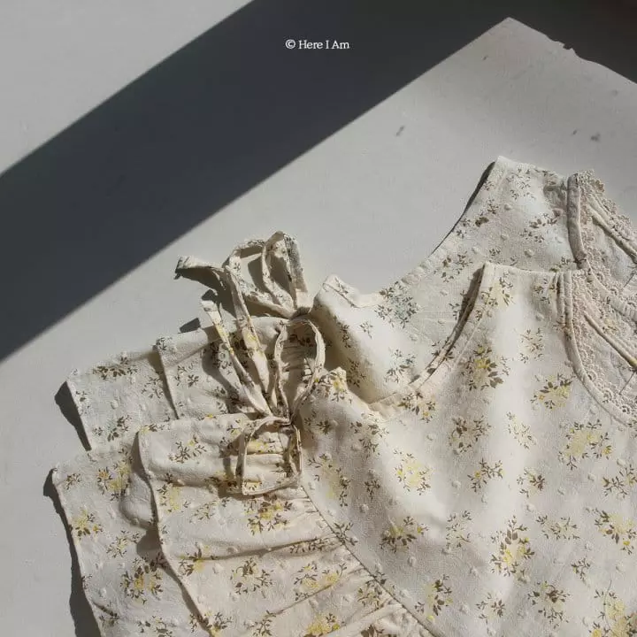 Here I Am - Korean Children Fashion - #minifashionista - Lev Frill Top Bottom Set - 10