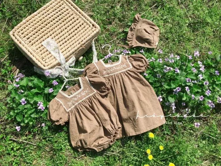 Hi Byebebe - Korean Baby Fashion - #babyootd - Veronica Frill Bonnet