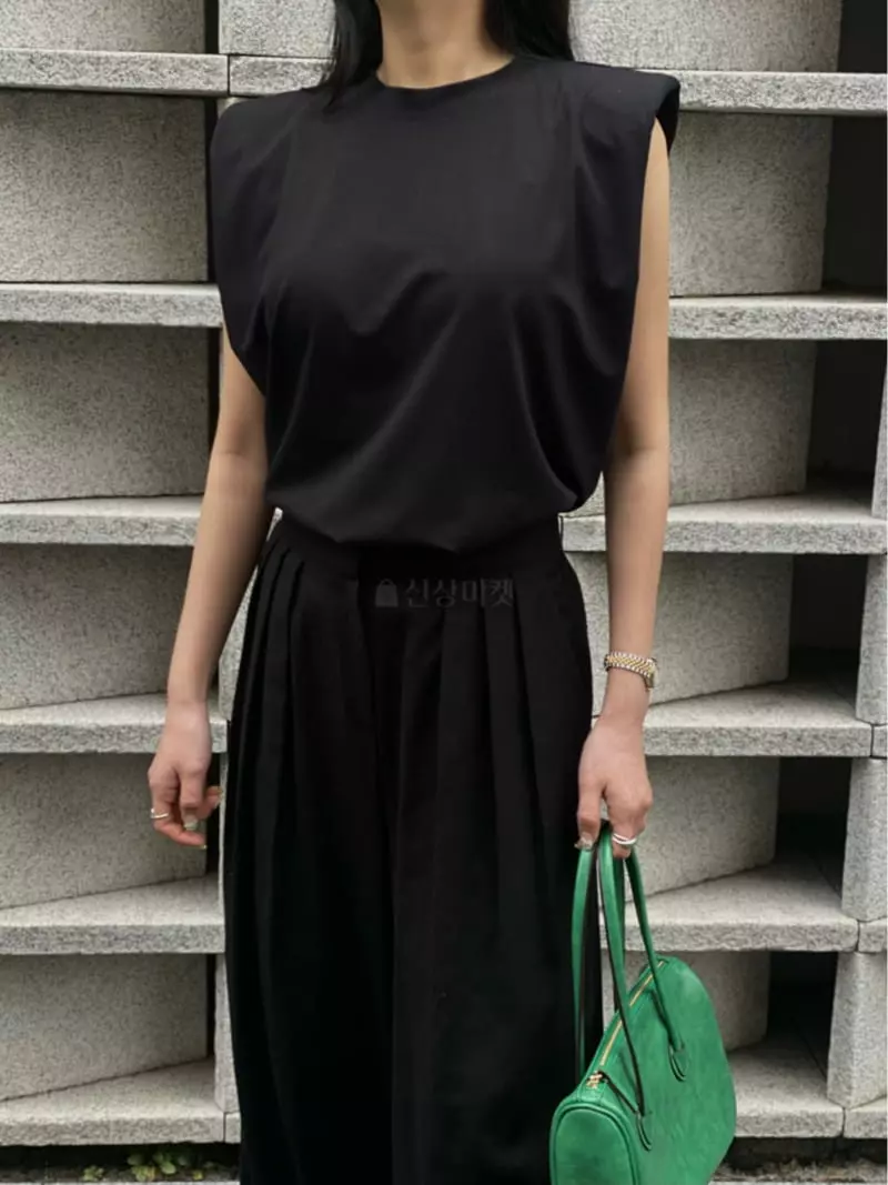 Howl - Korean Women Fashion - #momslook - Silket Shoulder Pad Tee - 3