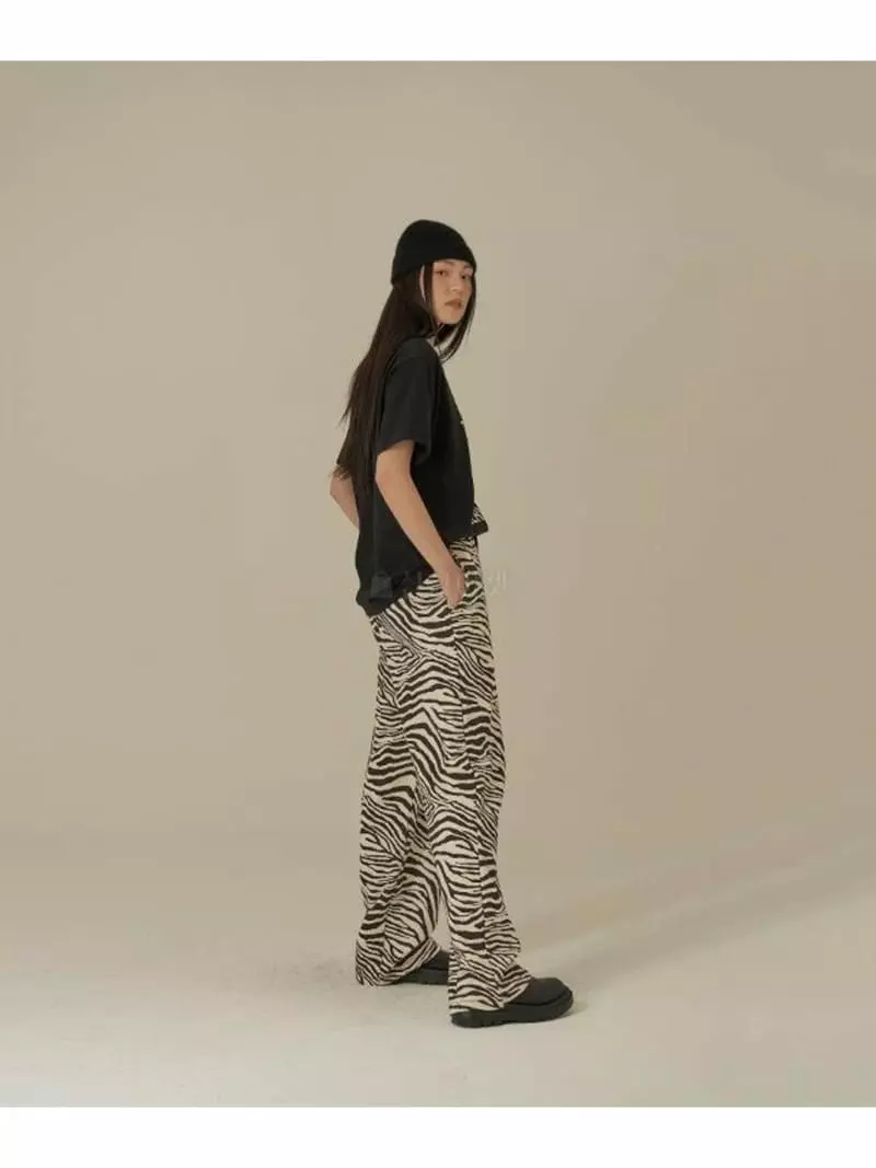 Howl - Korean Women Fashion - #momslook - Zebra Slit Pants - 2