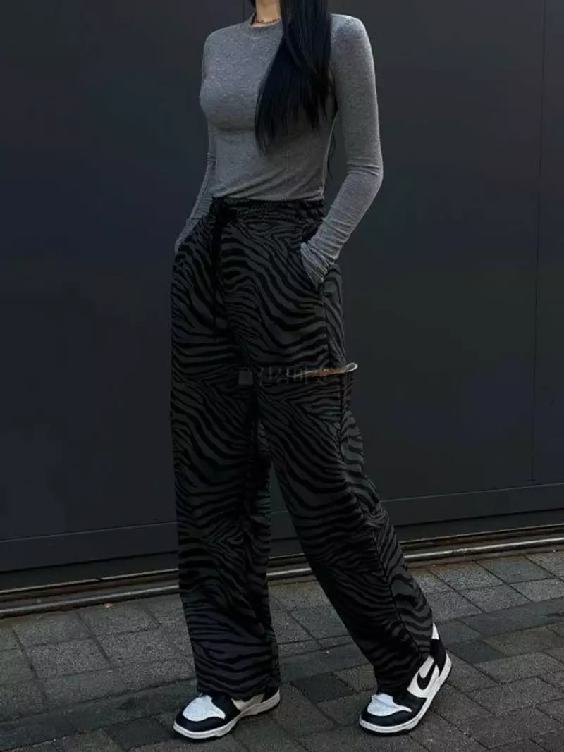 Howl - Korean Women Fashion - #womensfashion - Zebra Slit Pants - 4