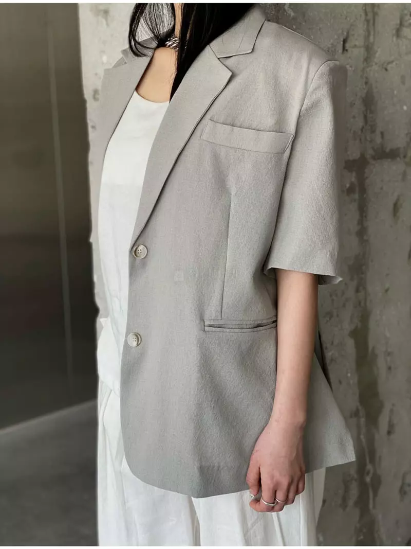 Howl - Korean Women Fashion - #momslook - Pum Over Short Sleeves Jacket