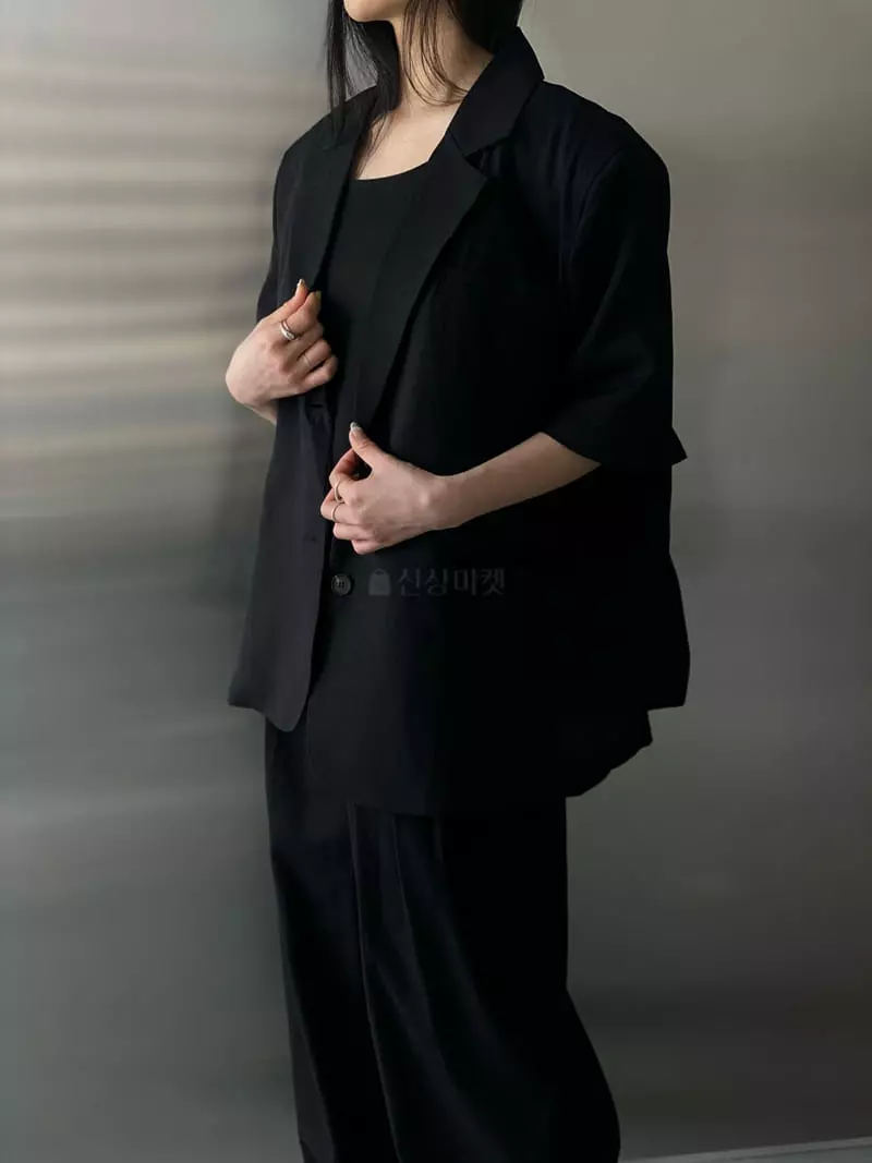 Howl - Korean Women Fashion - #momslook - Pum Over Short Sleeves Jacket - 3