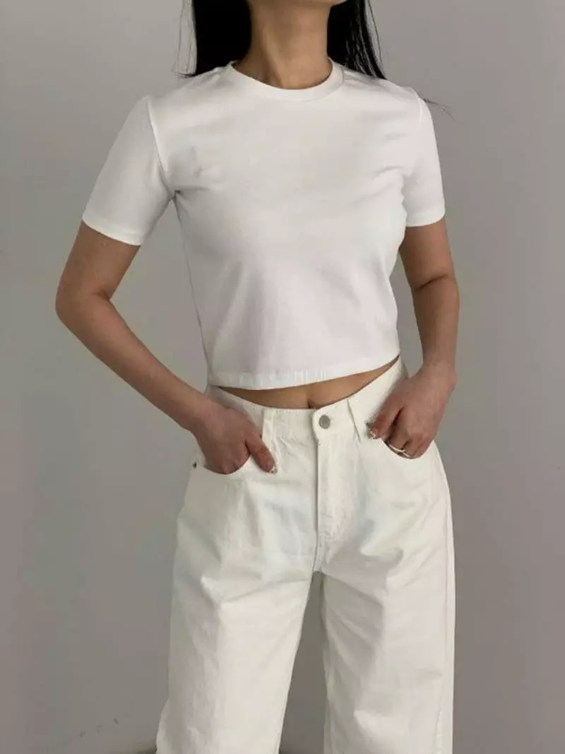 Howl - Korean Women Fashion - #momslook - Crop Tee - 2