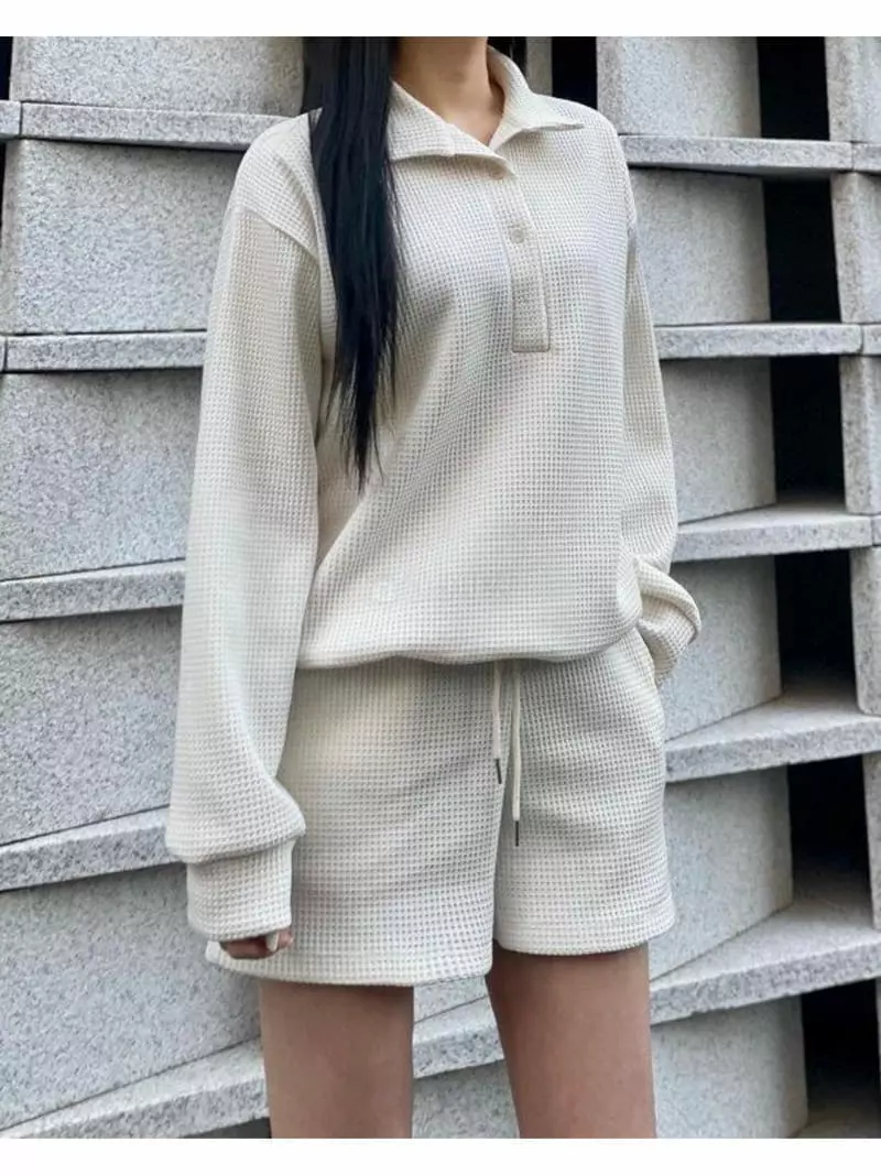 Howl - Korean Women Fashion - #momslook - Croiffle Danjjak Tee