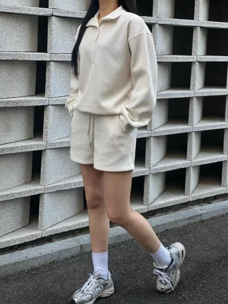 Howl - Korean Women Fashion - #momslook - Croiffle Danjjak Tee - 3
