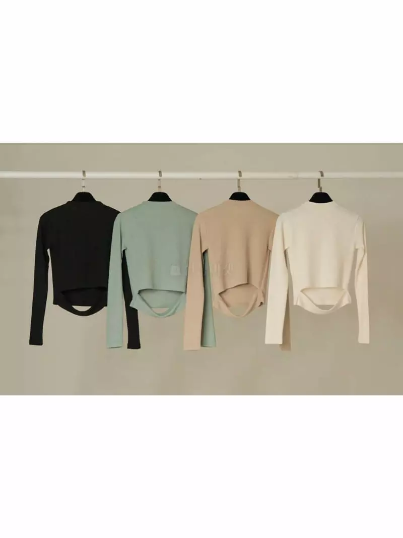 Howl - Korean Women Fashion - #momslook - Waist Slit Tee - 4