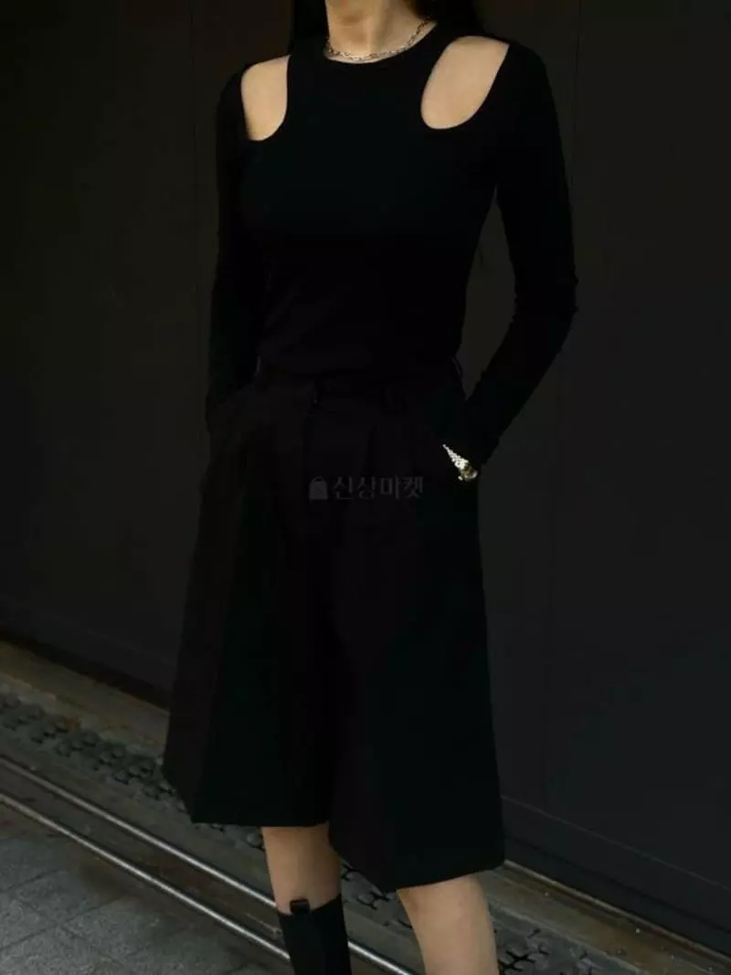 Howl - Korean Women Fashion - #momslook - Both Slit Long Sleeves Tee - 2
