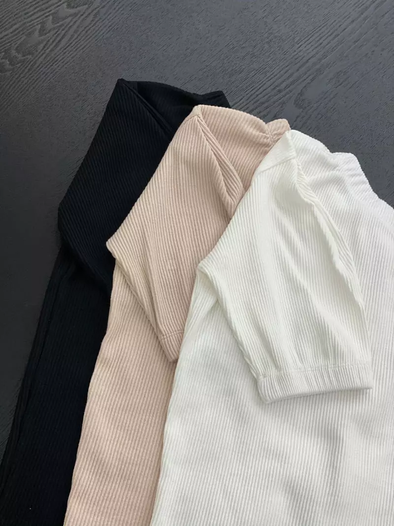 Howl - Korean Women Fashion - #thelittlethings - One Shoulder Short Sleeves Tee - 4