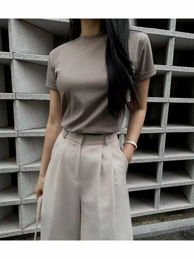Howl - Korean Women Fashion - #restrostyle - Cabra Short Sleeves Tee
