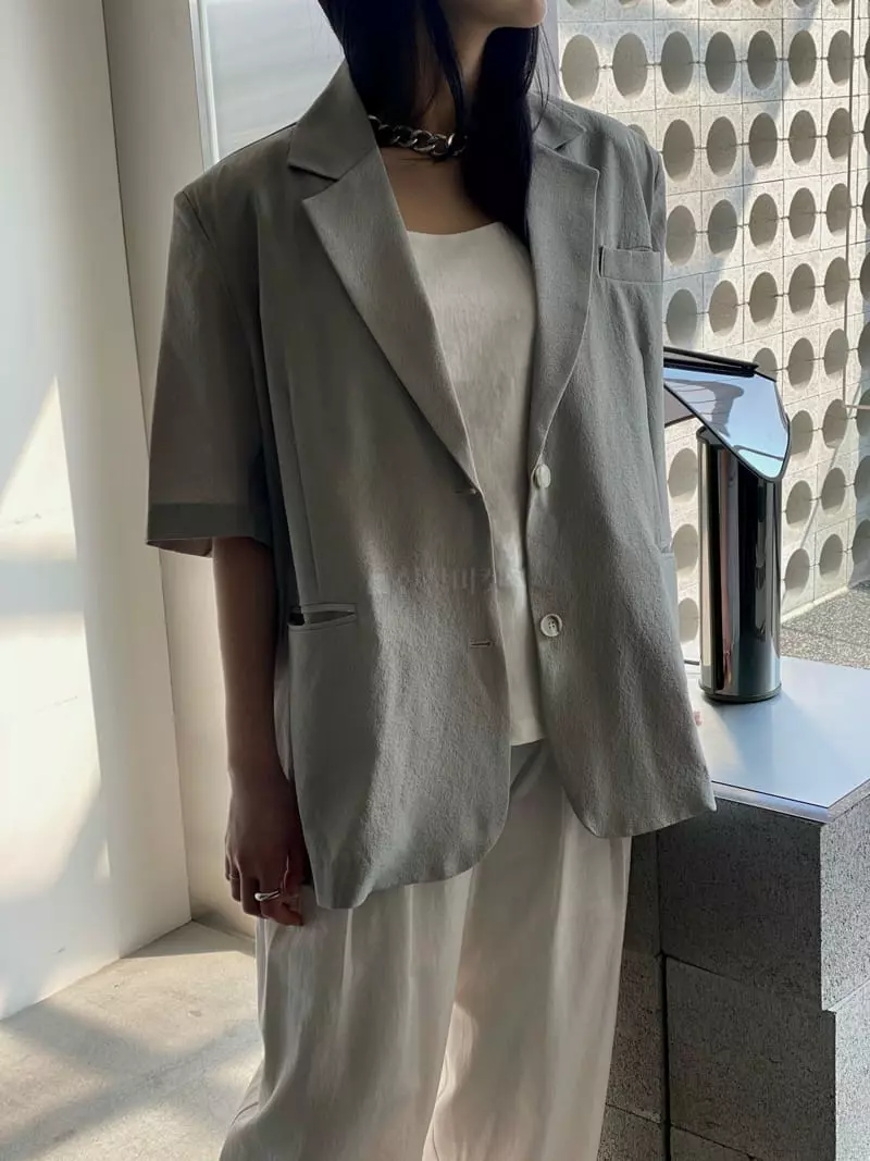 Howl - Korean Women Fashion - #womensfashion - Pum Over Short Sleeves Jacket - 2