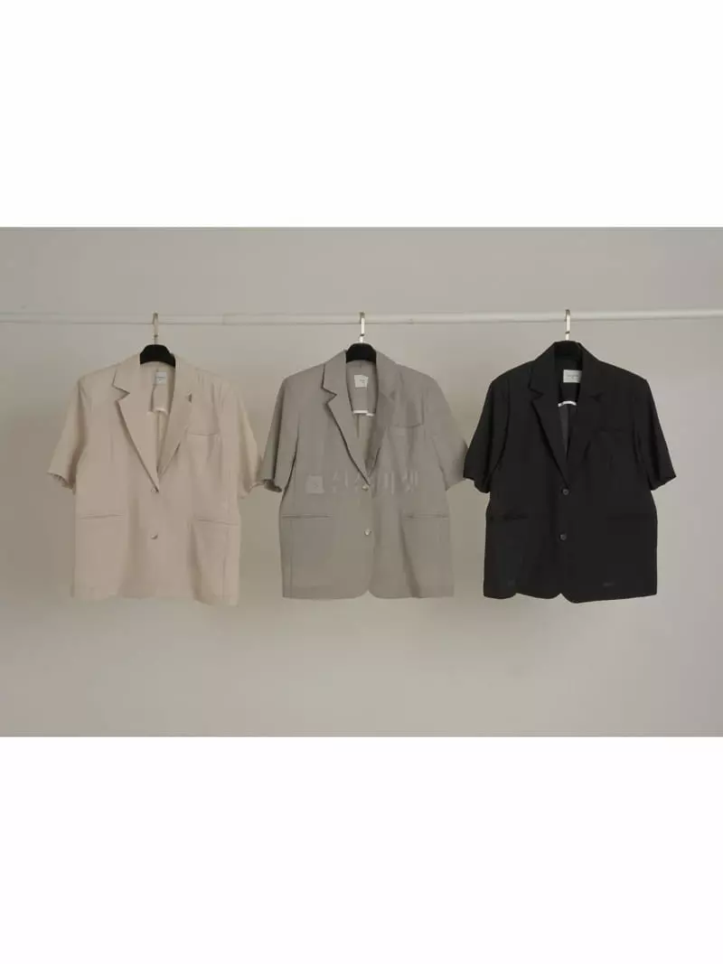 Howl - Korean Women Fashion - #momslook - Pum Over Short Sleeves Jacket - 4