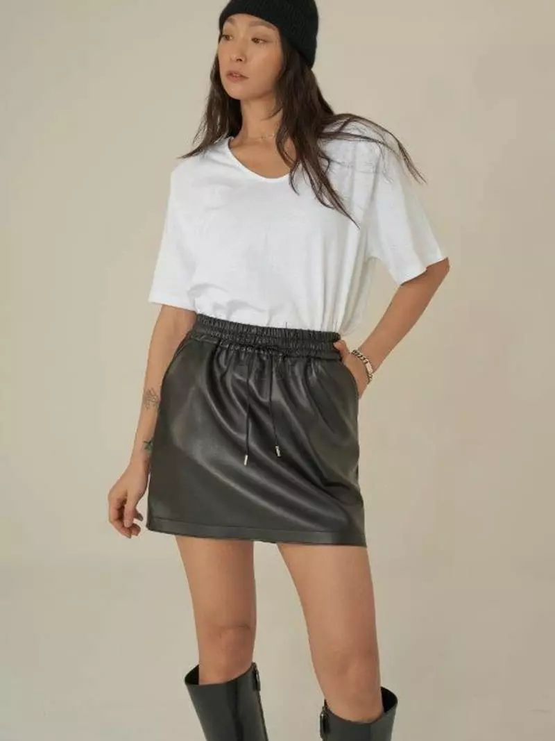 Howl - Korean Women Fashion - #womensfashion - Leather Short Skrit - 2