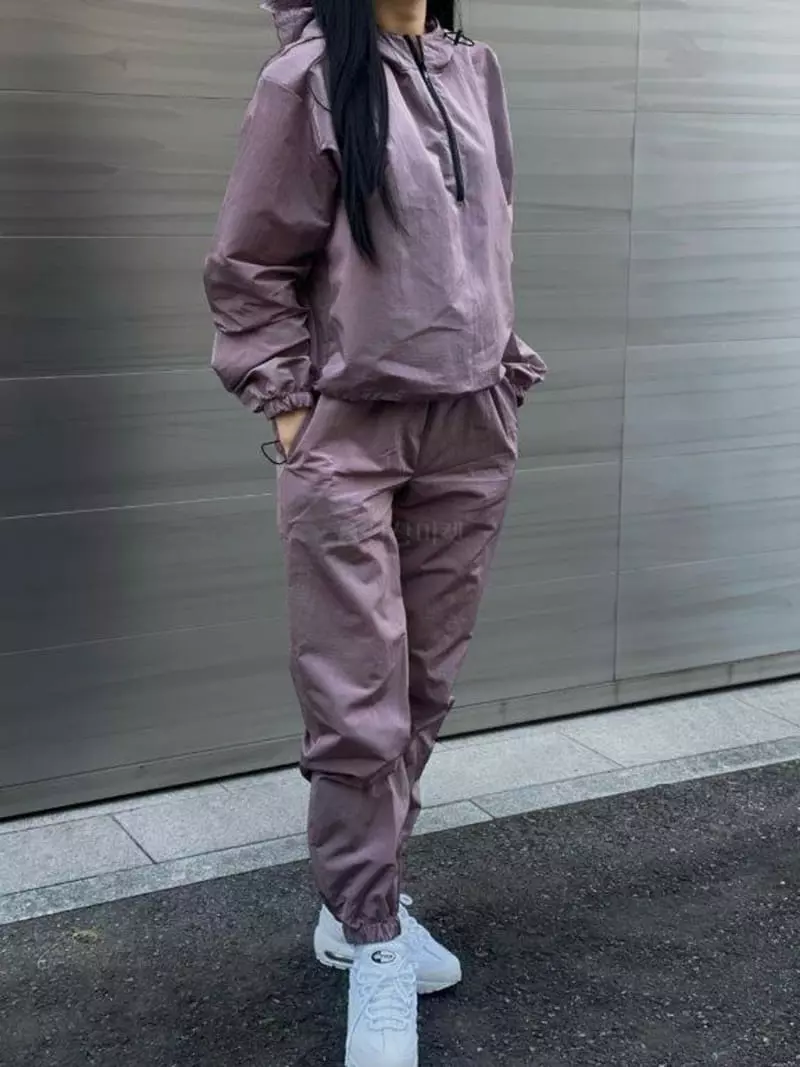 Howl - Korean Women Fashion - #womensfashion - Metal Rip Jogger Pants - 3