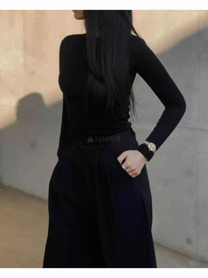 Howl - Korean Women Fashion - #womensfashion - Back Slit Round Long Sleeves Tee - 3