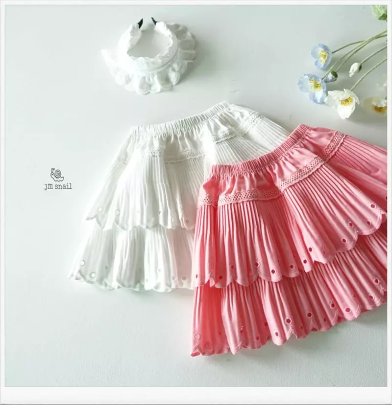 JM Snail - Korean Children Fashion - #childrensboutique - Scalap Embroidery Wrinkle Skirt - 3