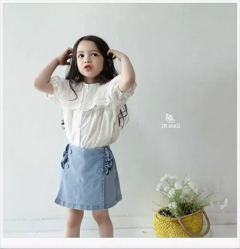 JM Snail - Korean Children Fashion - #stylishchildhood - Embroidery Short Sleeves Blouse - 2