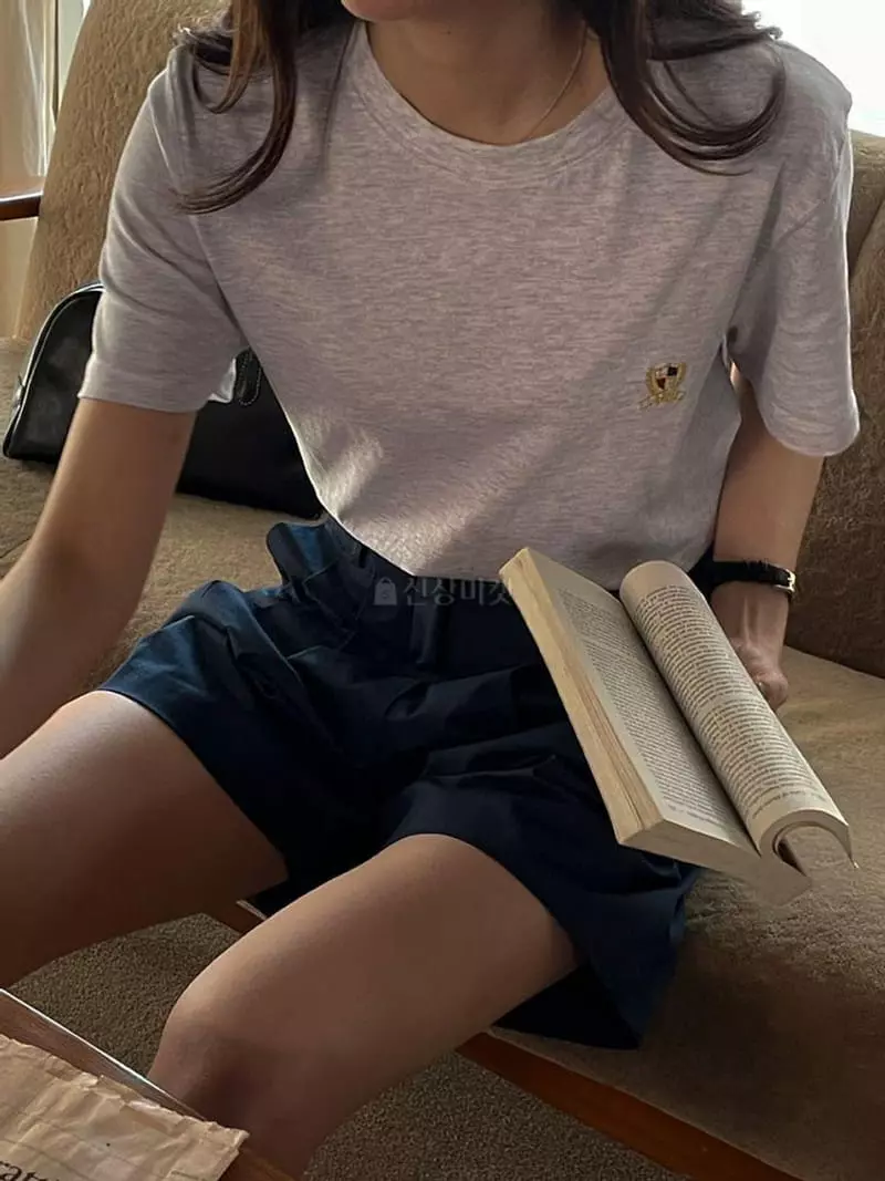 Lefav - Korean Women Fashion - #restrostyle - Le PE Embroidery Tee