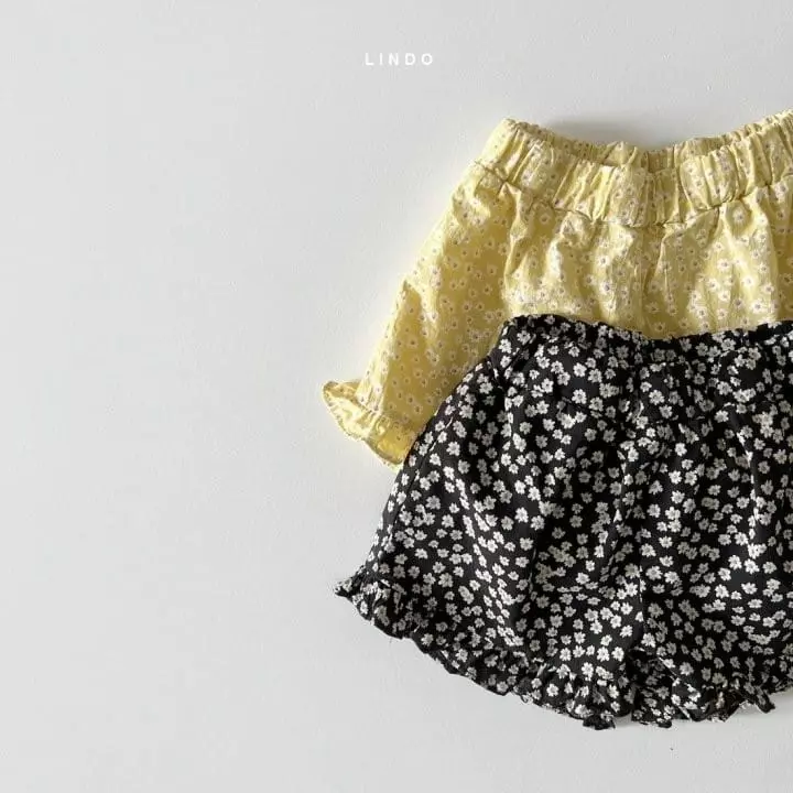 Lindo - Korean Children Fashion - #todddlerfashion - Frill Flower Shorts - 2