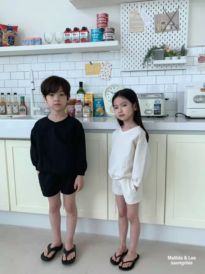 Matilda & Lee - Korean Children Fashion - #discoveringself - V Top Bottom Set - 11
