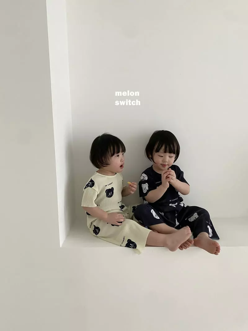 Melon Switch - Korean Children Fashion - #childrensboutique - Bear Bear Pleats Top Bottom Set - 2