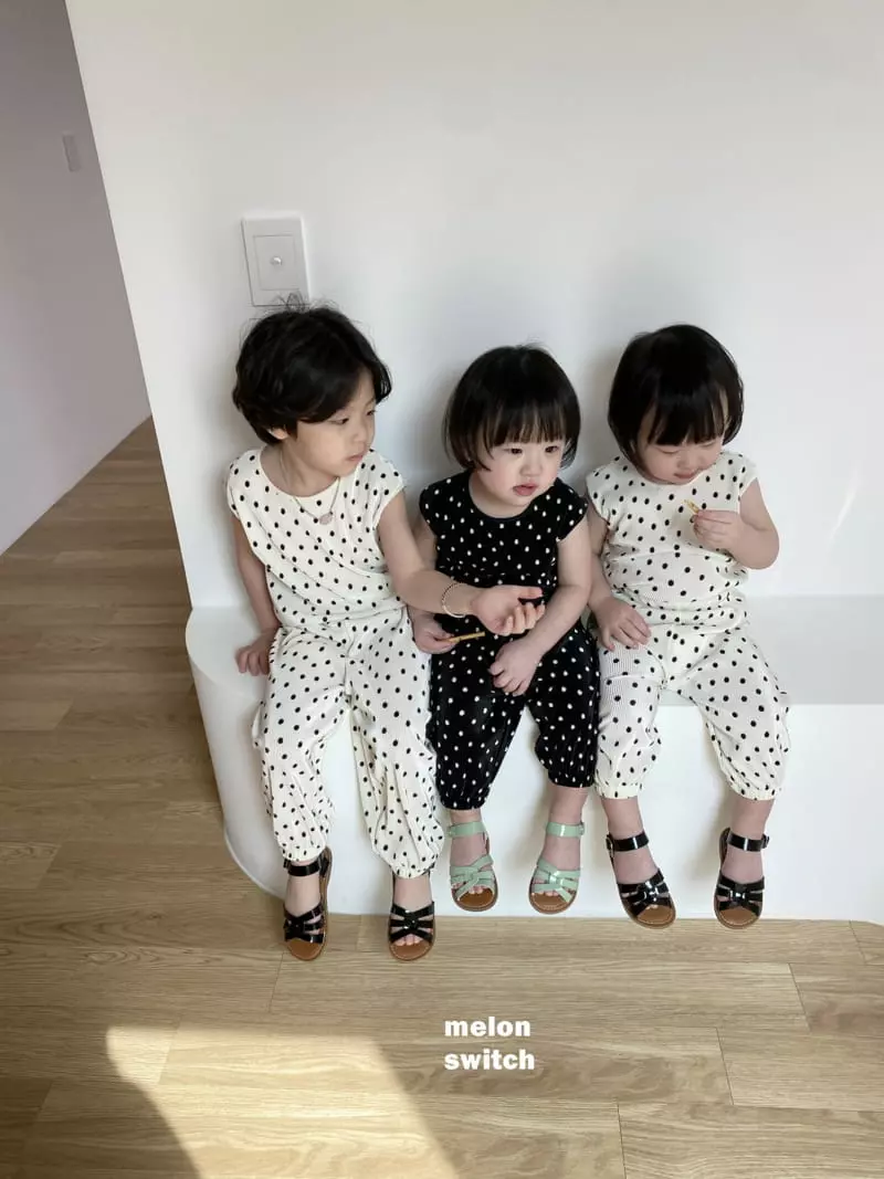 Melon Switch - Korean Children Fashion - #kidsshorts - Dot Pleats Top Bottom Set - 3