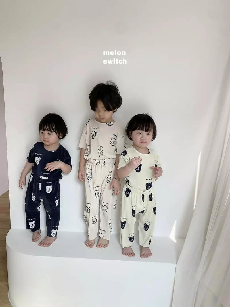 Melon Switch - Korean Children Fashion - #kidsstore - Bear Bear Pleats Top Bottom Set - 7