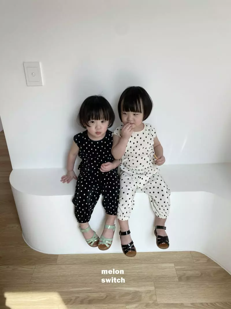 Melon Switch - Korean Children Fashion - #kidsshorts - Dot Pleats Top Bottom Set - 4