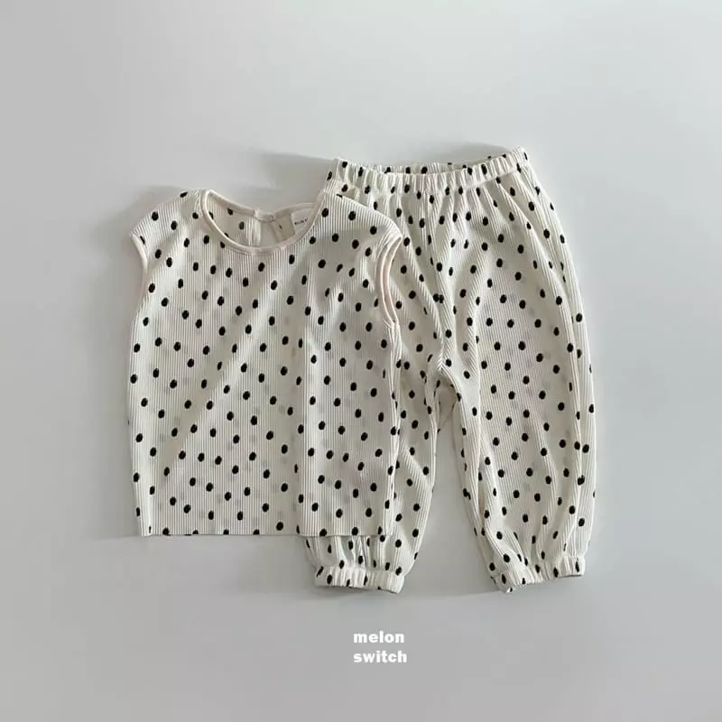 Melon Switch - Korean Children Fashion - #prettylittlegirls - Dot Pleats Top Bottom Set - 10