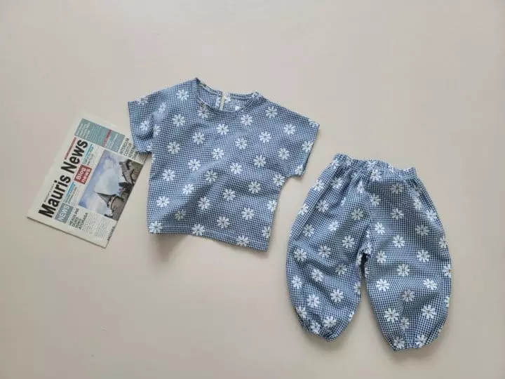 Moran - Korean Children Fashion - #Kfashion4kids - Gojengi Daisy Top Bottom Set - 6