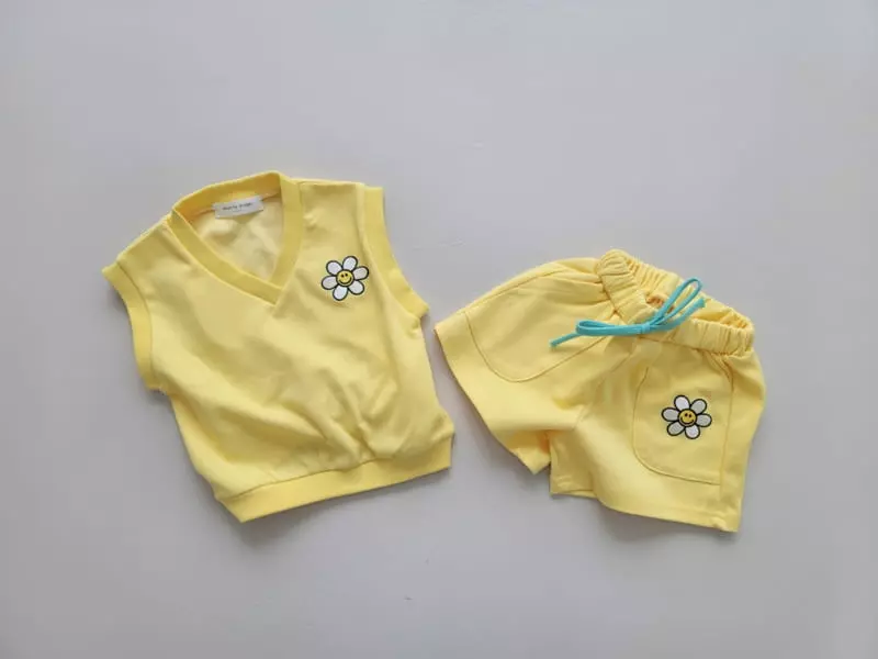 Moran - Korean Children Fashion - #kidsstore - Daisy Embroidery Top Bottom Set - 3