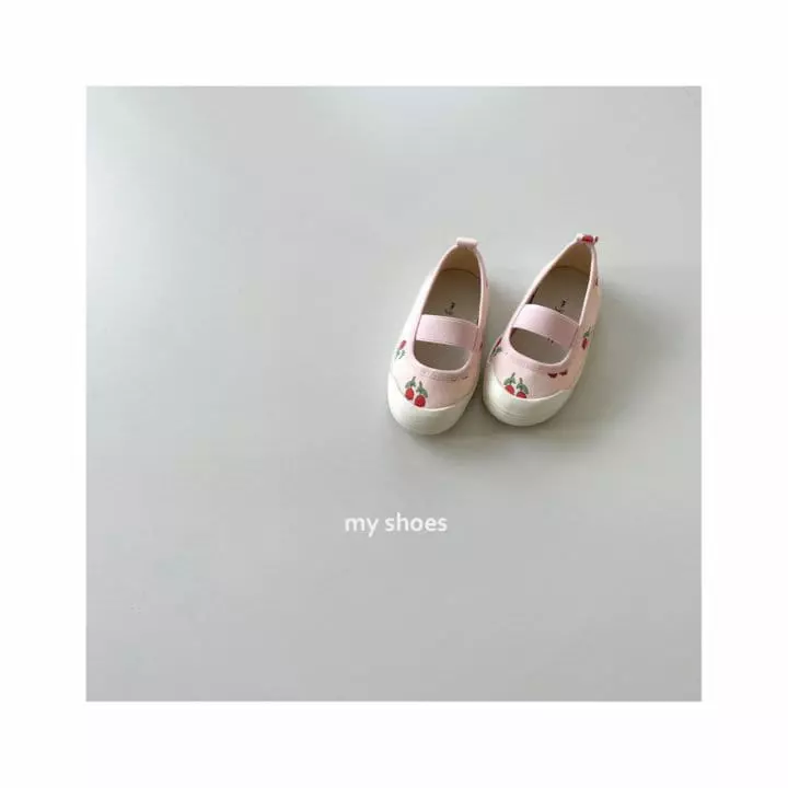 My Socks - Korean Children Fashion - #Kfashion4kids - Strawberry Sneakers