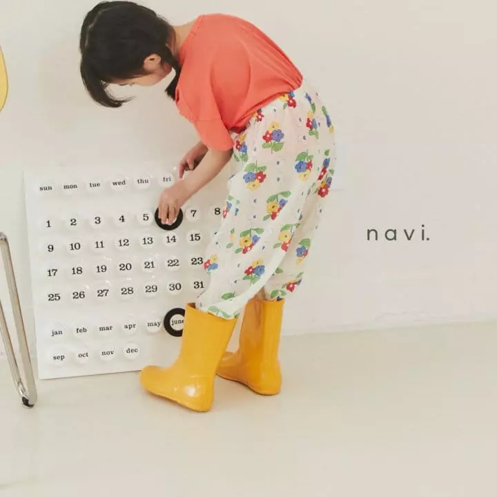 Navi - Korean Children Fashion - #kidsshorts - Flower Leaf Pants - 11
