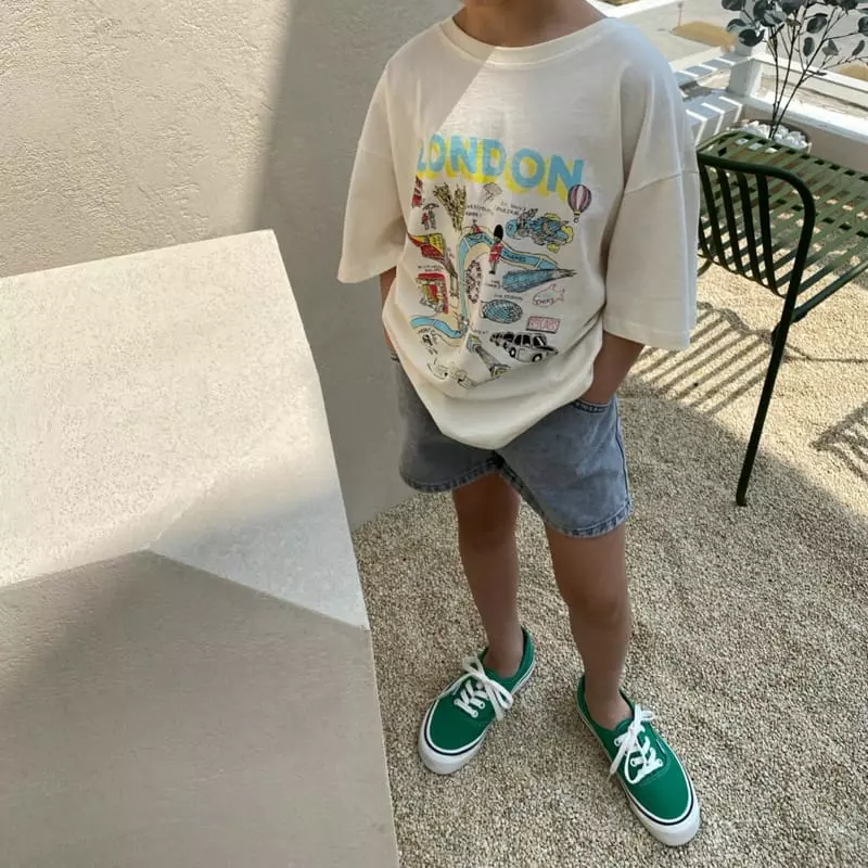 Our - Korean Children Fashion - #prettylittlegirls - London Tee - 11