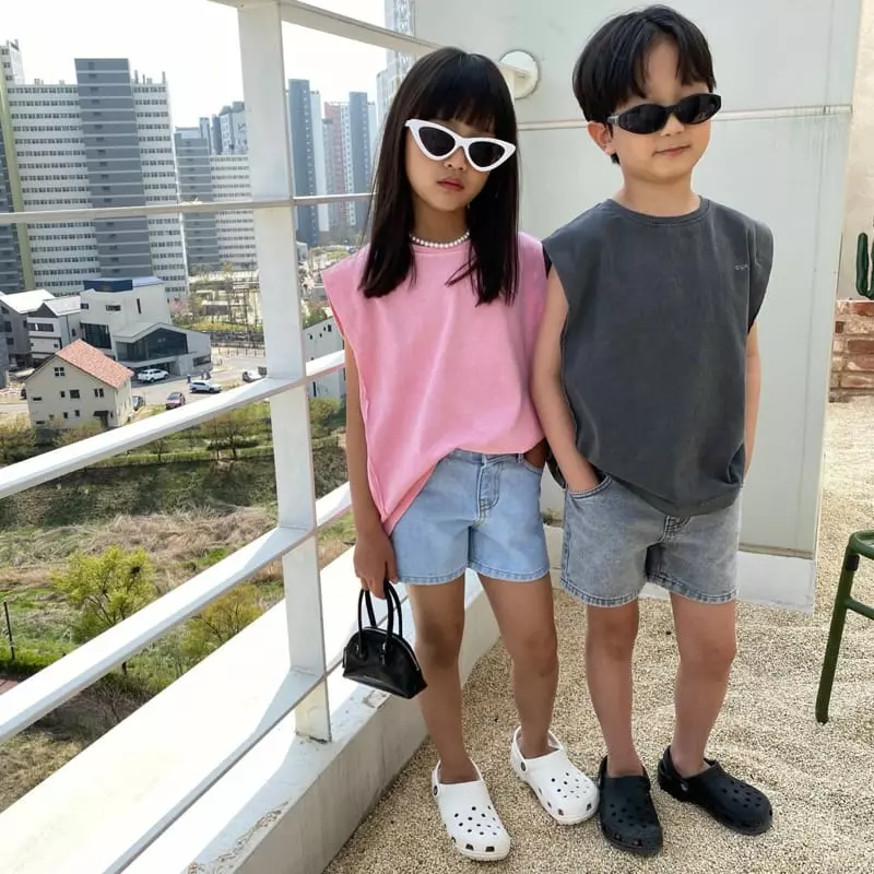 Our - Korean Children Fashion - #prettylittlegirls - After Paint Boxy Sleeveless - 7