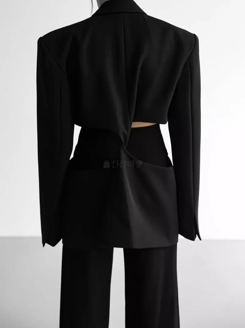 Paper Moon - Korean Women Fashion - #womensfashion - Square Waist Jacket