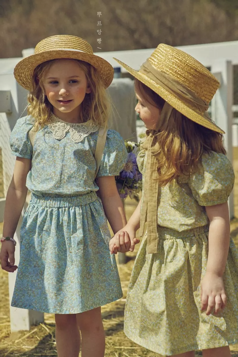 Pourenfant - Korean Children Fashion - #designkidswear - Judro Lace Collar Top Bottom Set - 12