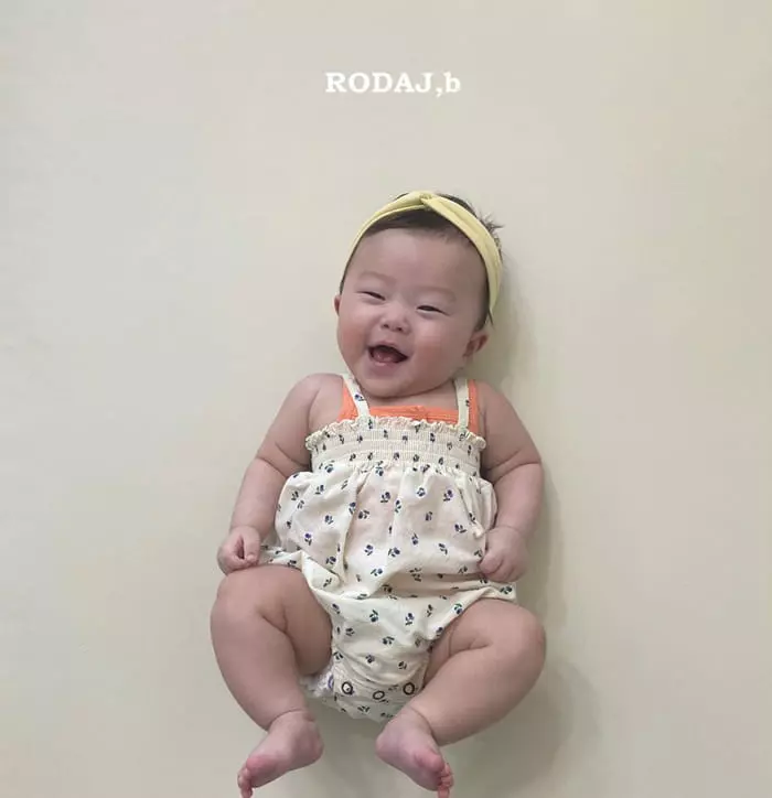 Roda J - Korean Baby Fashion - #onlinebabyboutique - Smocked Bodysuit - 5