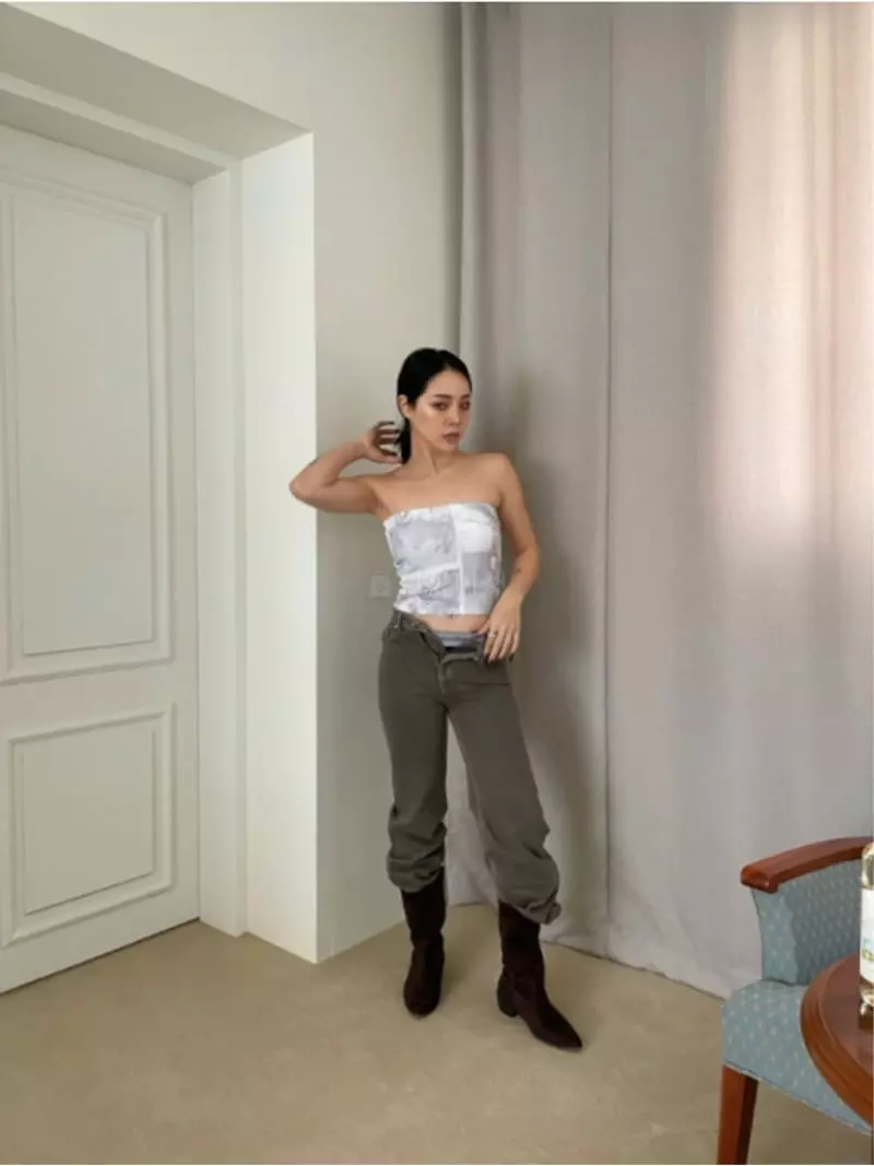 Sllow - Korean Women Fashion - #momslook - Pigment Jeans - 10