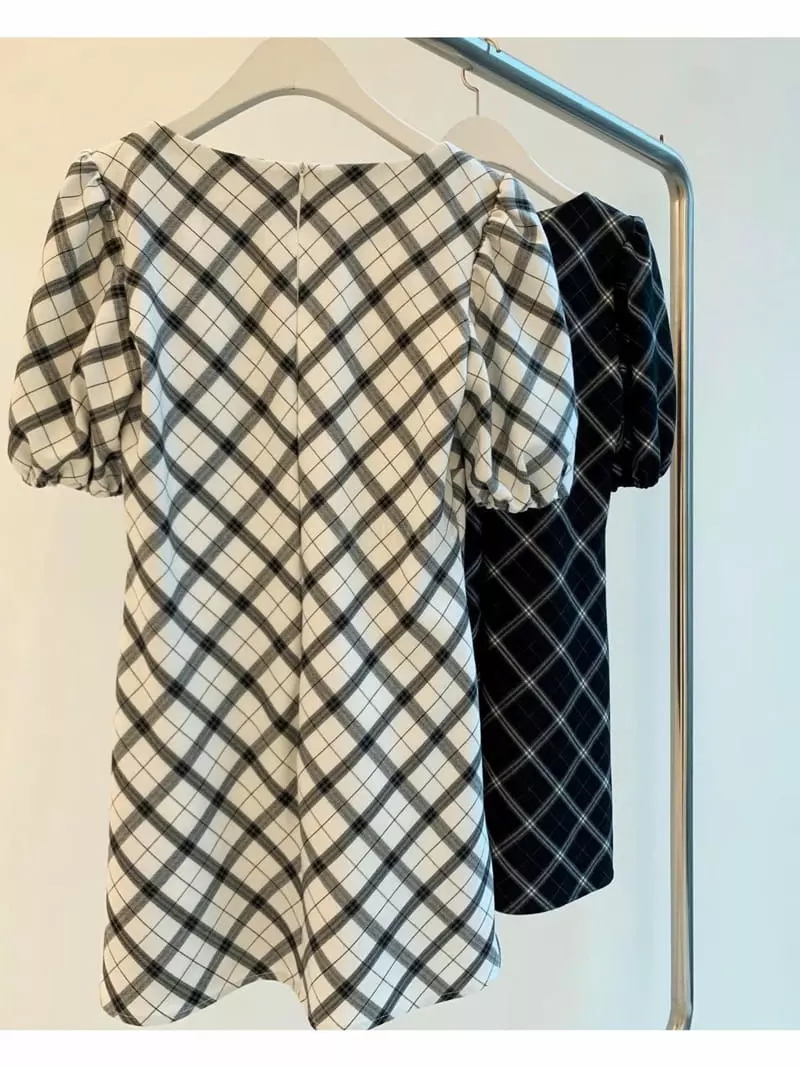 Sllow - Korean Women Fashion - #momslook - Puff Square Mini One-piece