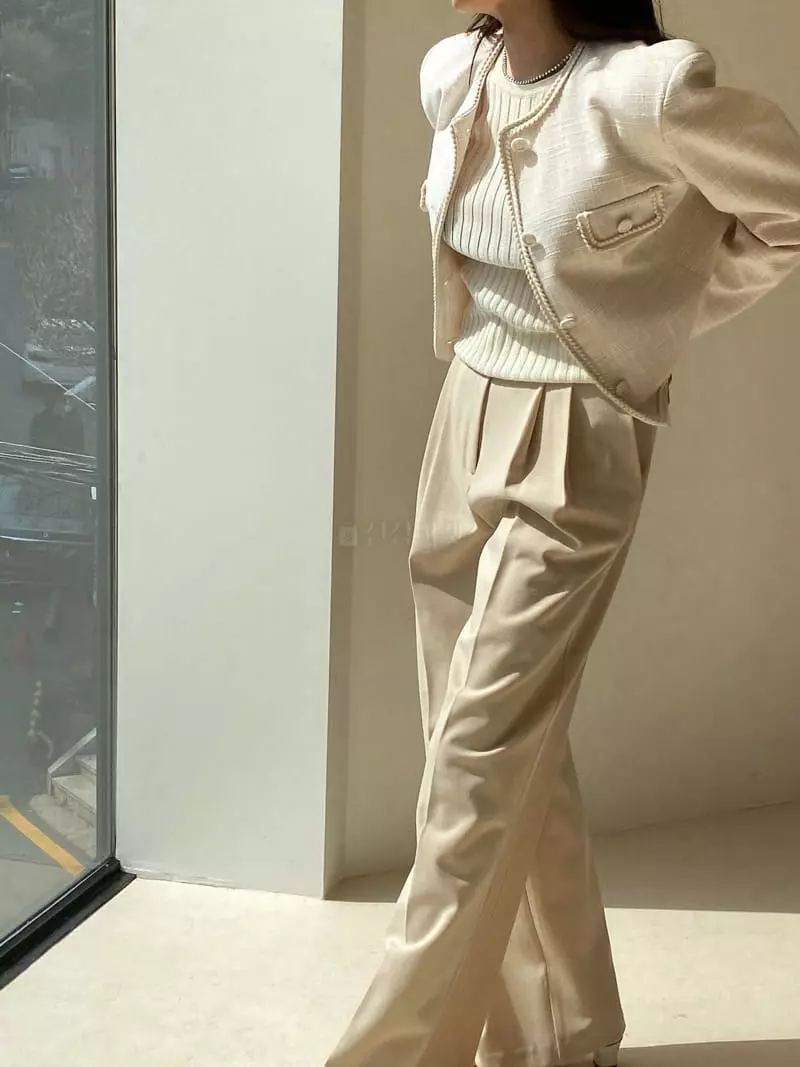 Sllow - Korean Women Fashion - #momslook - Aire Pleats Knit - 2