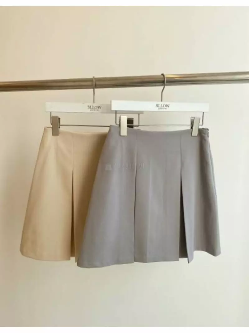 Sllow - Korean Women Fashion - #momslook - Gil More Soft Pleats Skirt