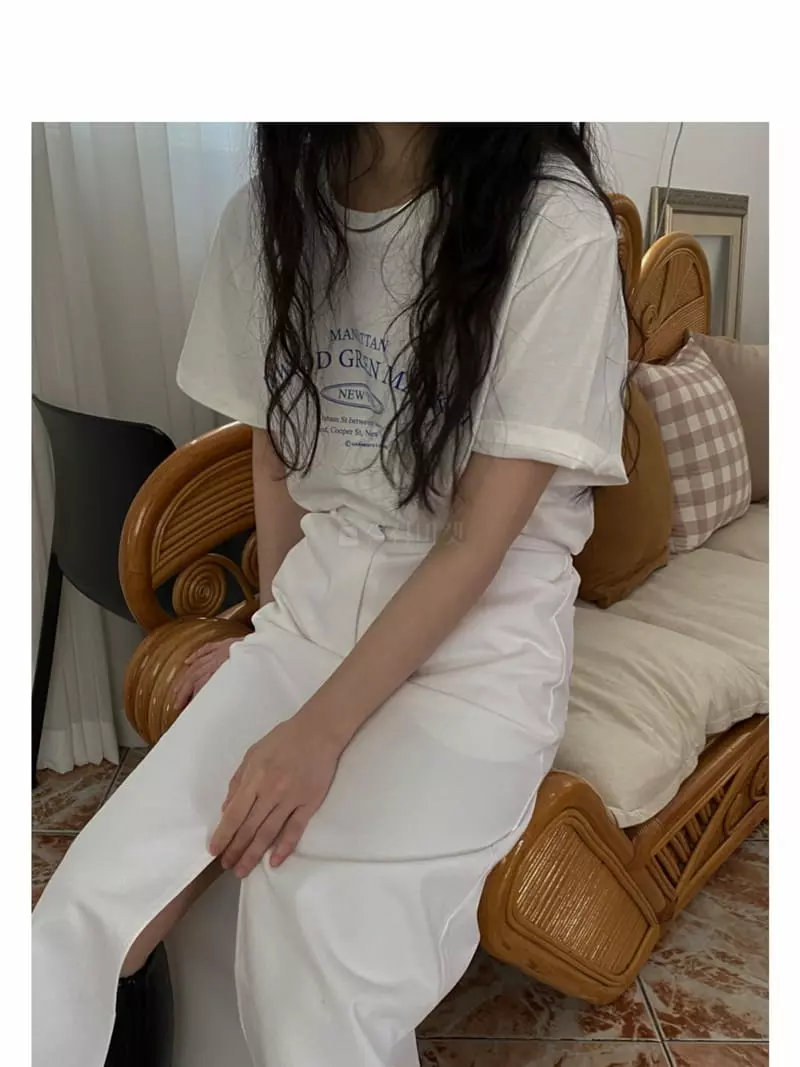 Sllow - Korean Women Fashion - #womensfashion - Manhatan Green Market Tee - 10